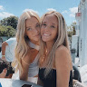 Meet your Posher, Becca